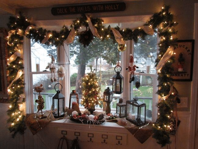 Windows and wall Christmas decor