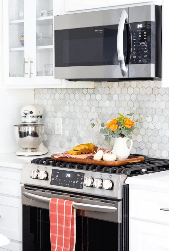 Bright and Festive Linens