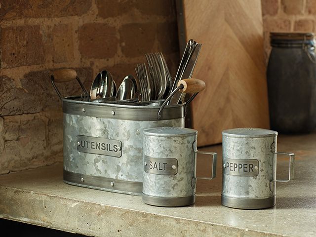 metal utensils holder