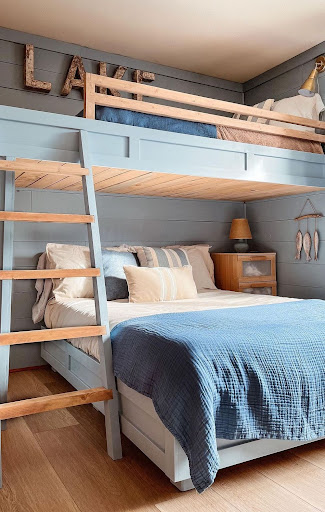 bunk bedroom 