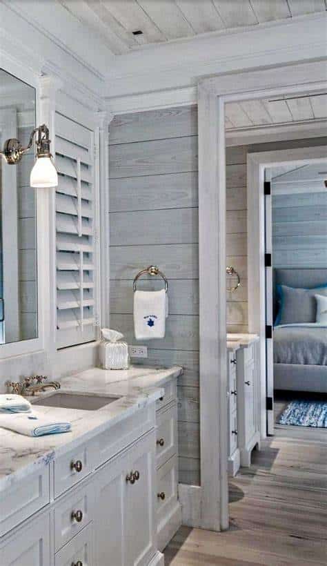 Bathroom coastal decor