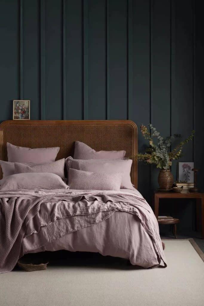 Cozy Bedroom with Linen and Blankets