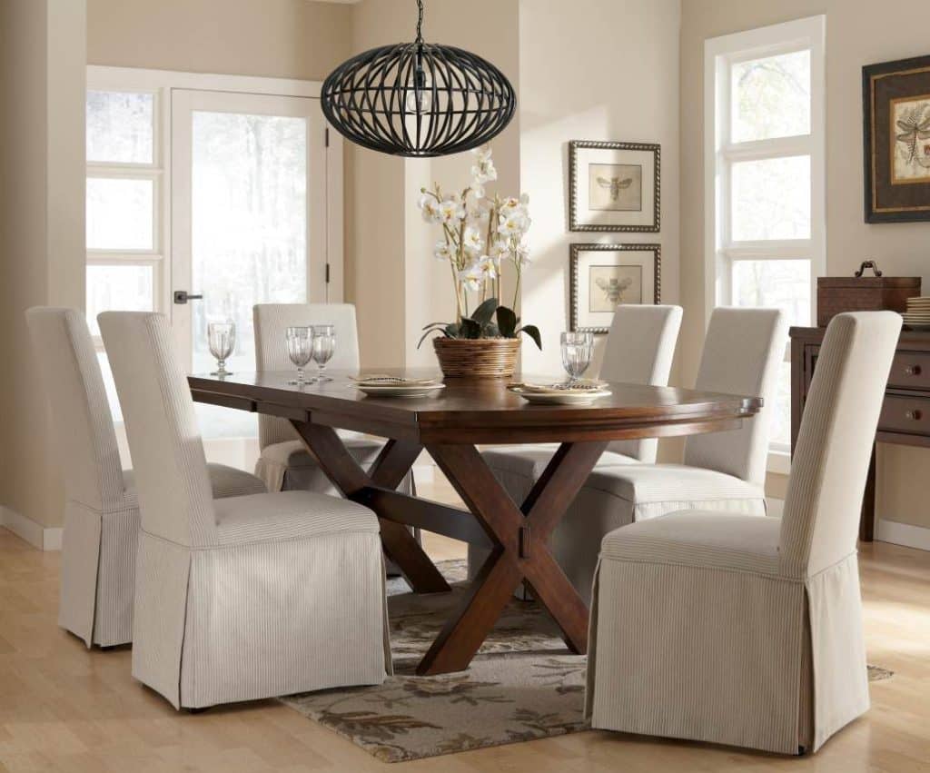 Slipcover Chairs in Dining Room