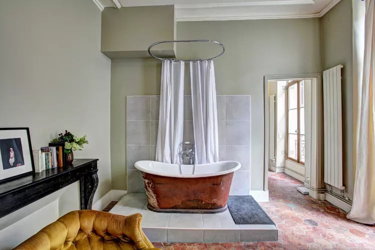 install a copper bathtub 