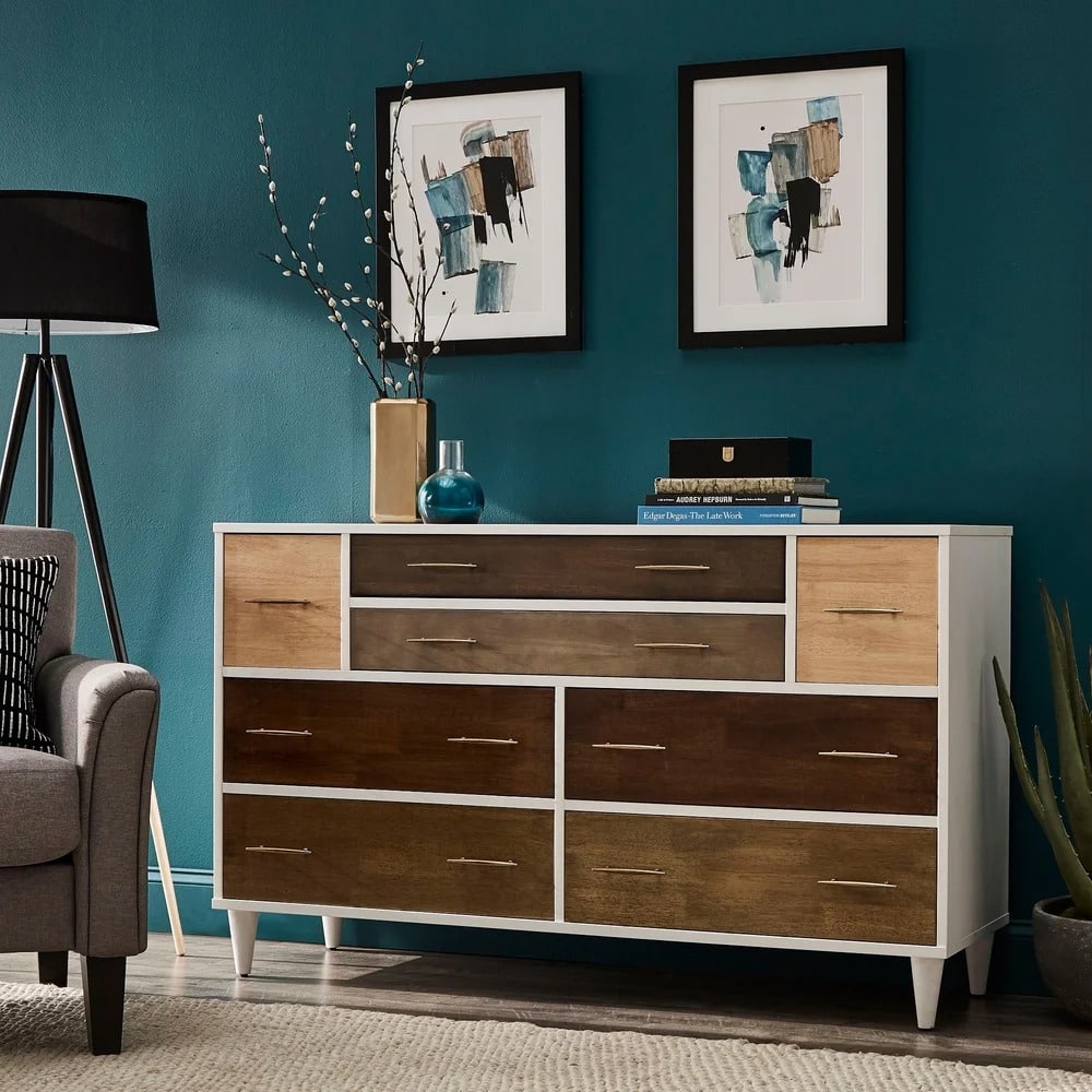 Carson Carrington Christian 8-drawer Dresser