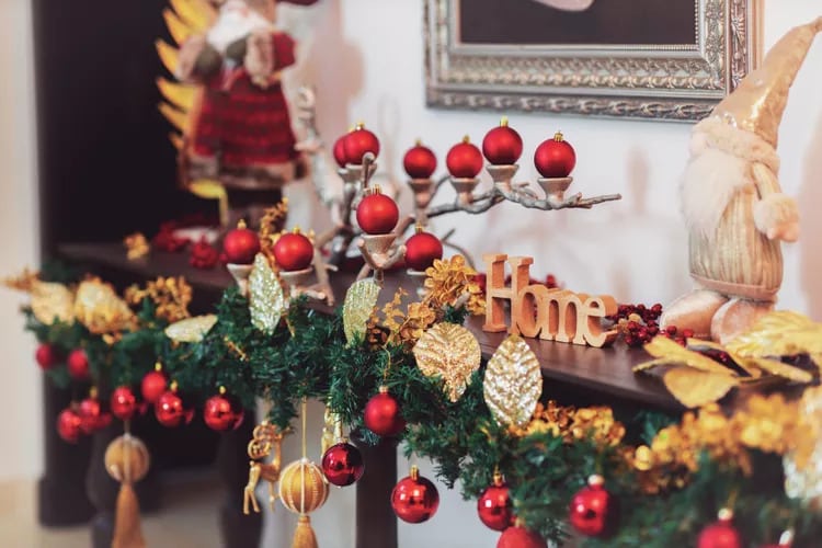 create a Christmas vignette 