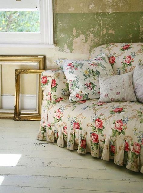 cottage style sofa