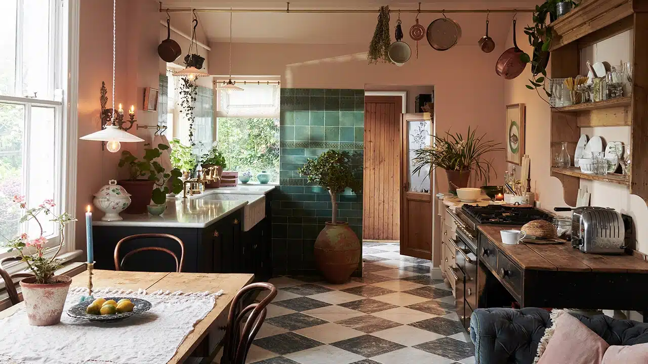 english cottage kitchen