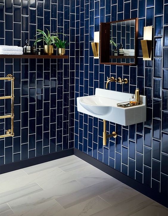 Metallic or Glossy Tiles