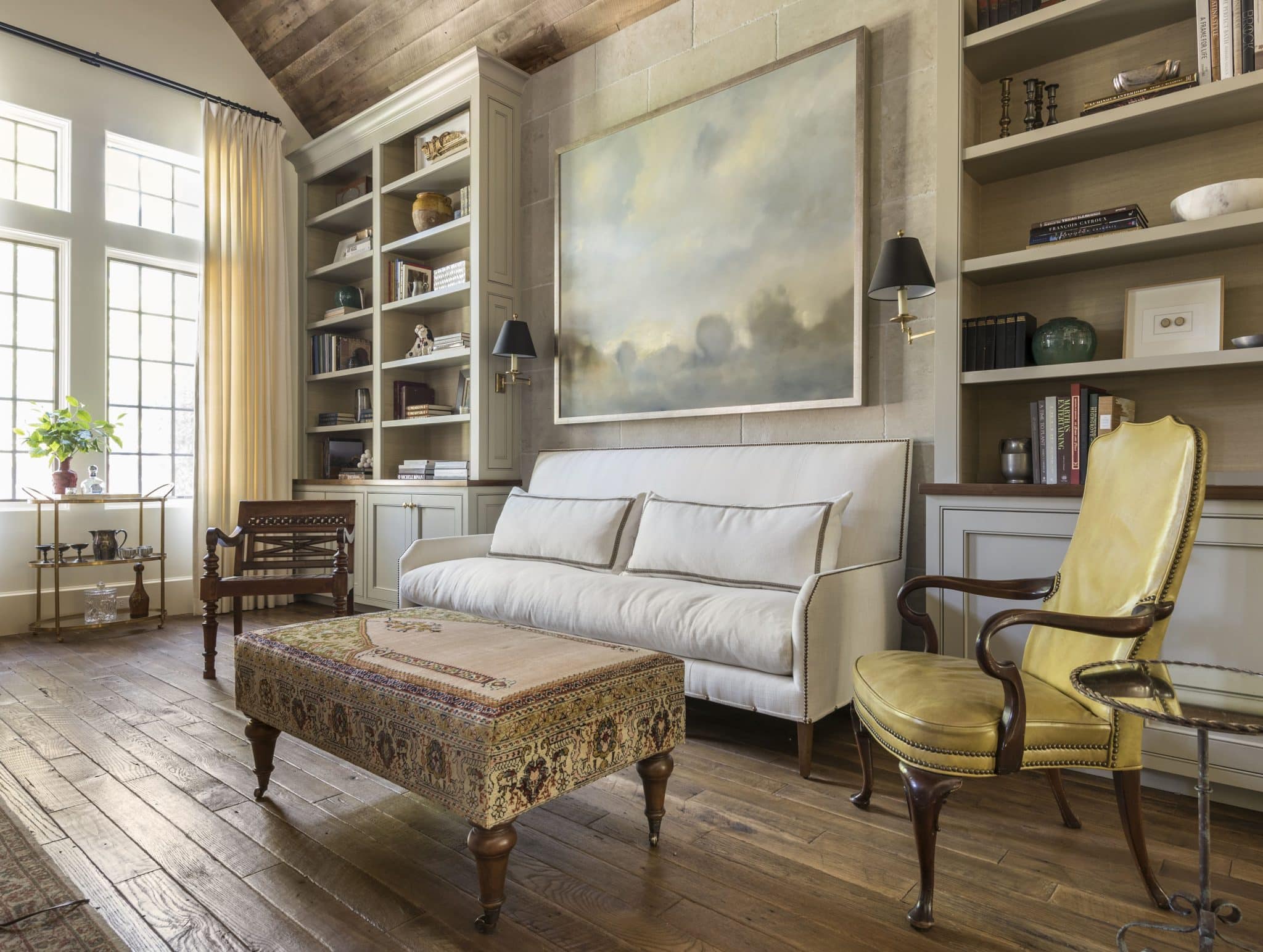  Can French Country Sofas Be Used in Non-Living Room Spaces