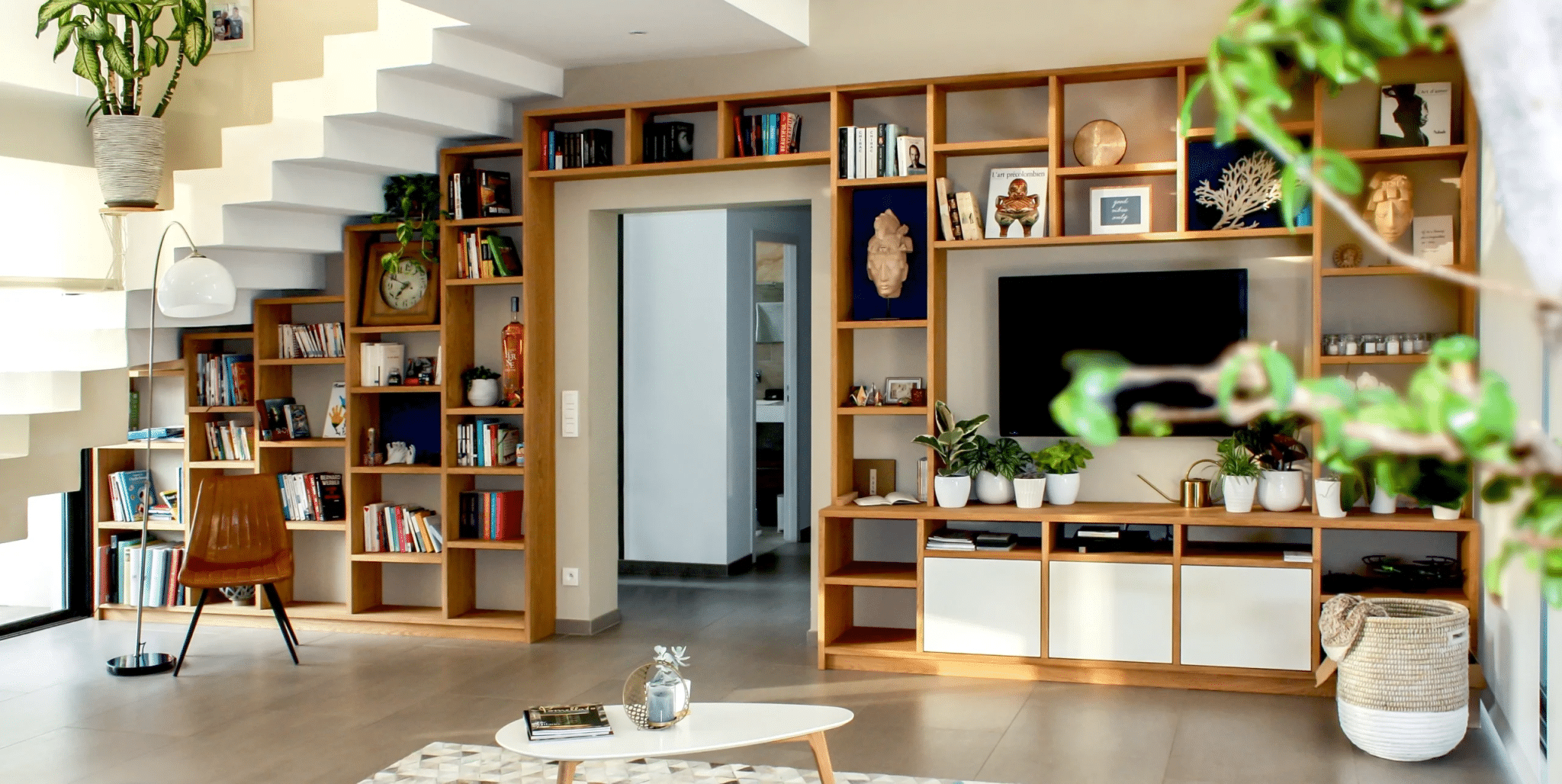 How Does Multifunctional Furniture Benefit Small Spaces