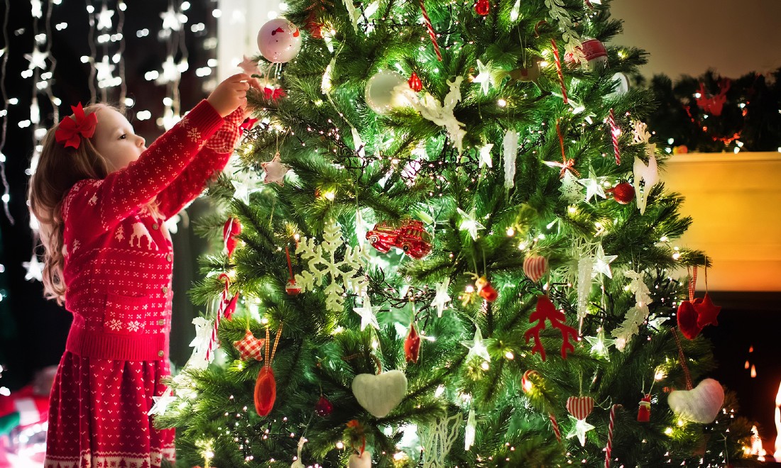 which country started the tradition of putting up a christmas tree?