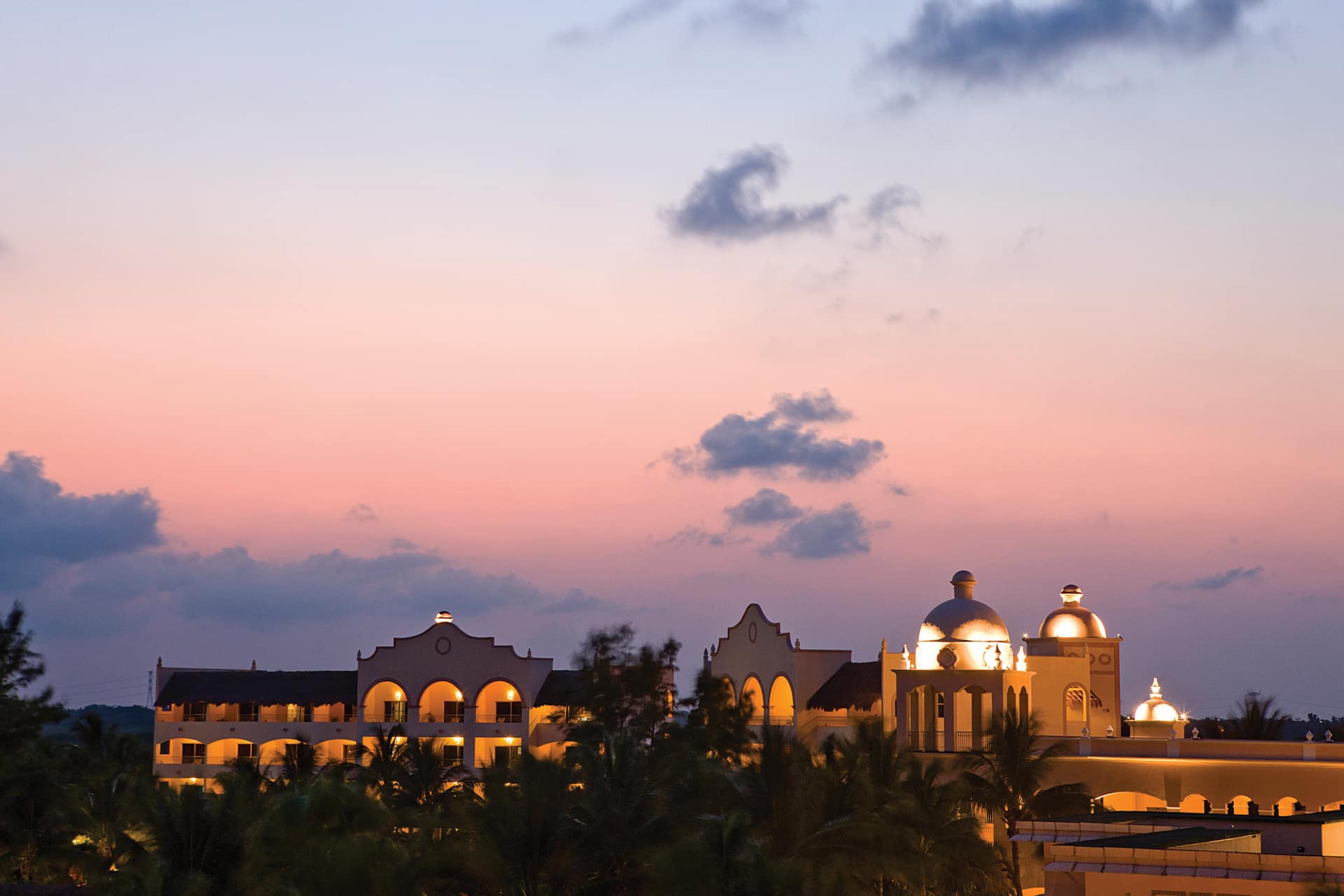 Mexican-hacienda-architecture-in-cancun