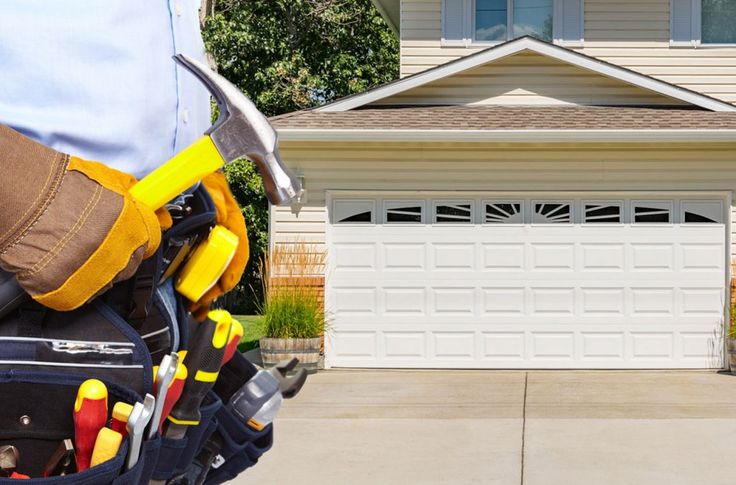 8 Reasons to Hire a Garage Door Repair Service Company