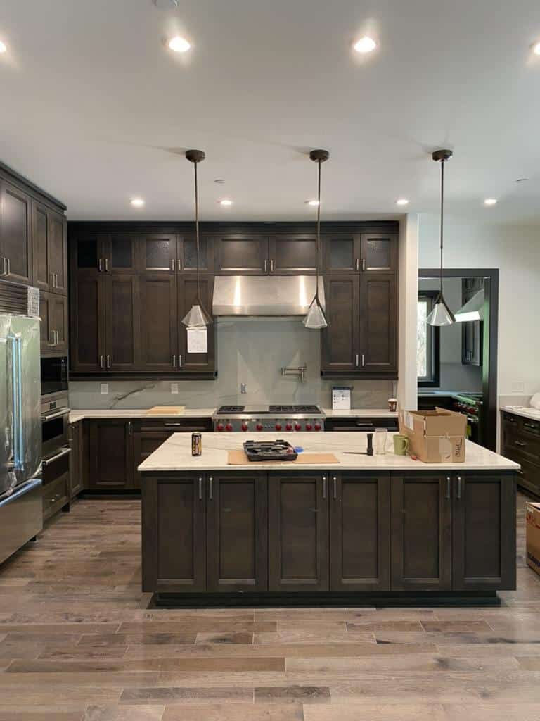 Shaker vs. Raised Panel Cabinets: Which Is Right for Your Kitchen?