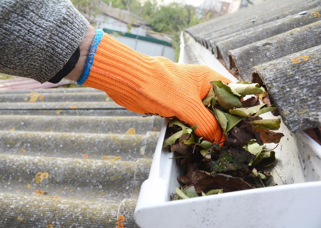 Cleaning Gutters Properly