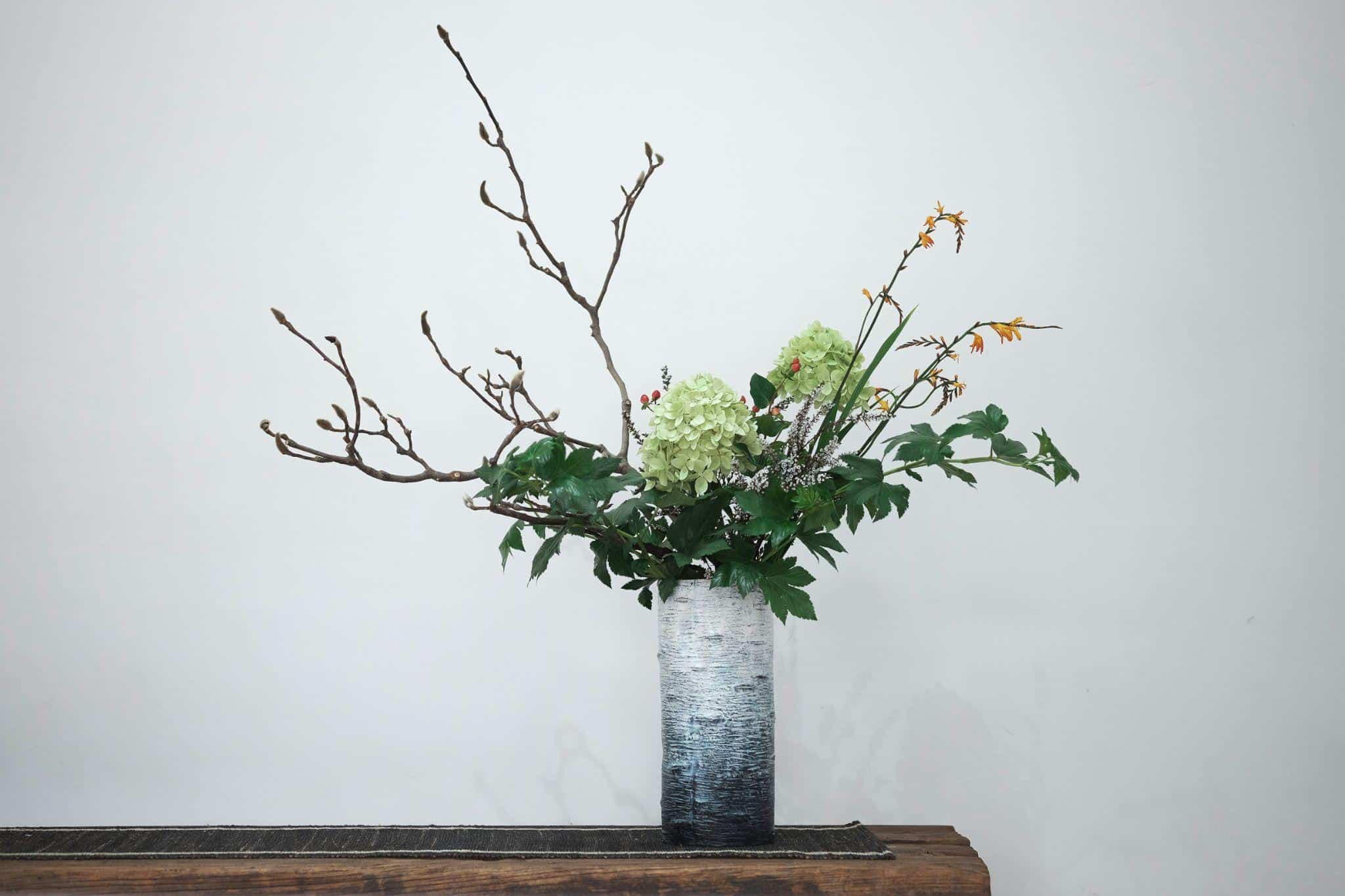 How to Create a Gorgeous Floral Arrangement for Your Home